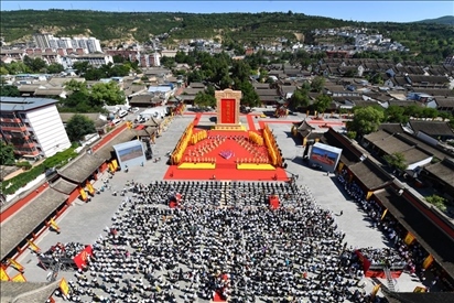 公祭伏羲大典現(xiàn)場。新華社發(fā)（周文濤 攝）