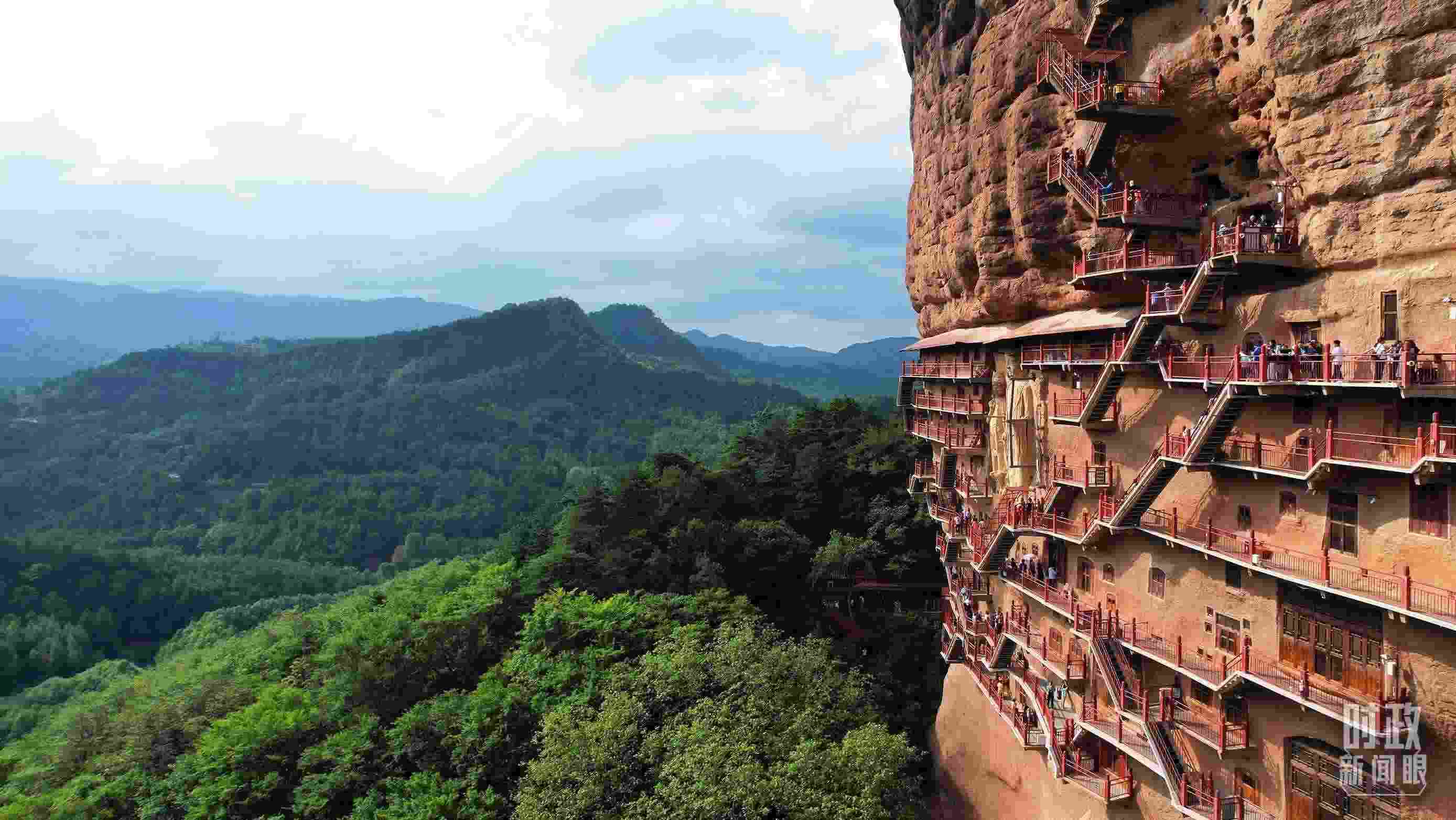 △ 麥積山石窟。（總臺記者馬凌峰拍攝）