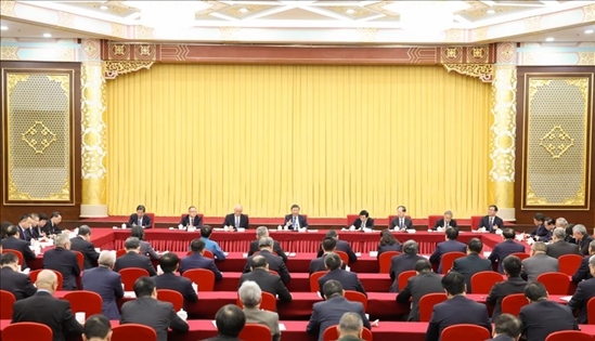 2024年3月6日，中共中央總書記、國家主席、中央軍委主席習(xí)近平看望參加全國政協(xié)十四屆二次會議的民革、科技界、環(huán)境資源界委員，并參加聯(lián)組會，聽取意見和建議。新華社記者 黃敬文 攝