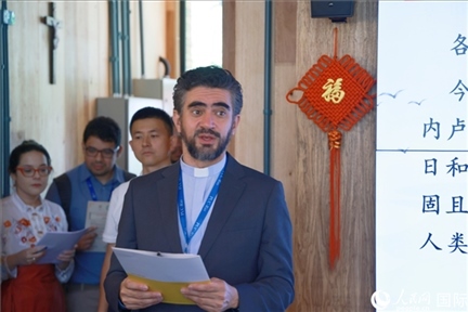 里約天主教大學校長安德森·佩德羅索在活動現(xiàn)場致辭。人民網(wǎng)記者 陳海琪攝