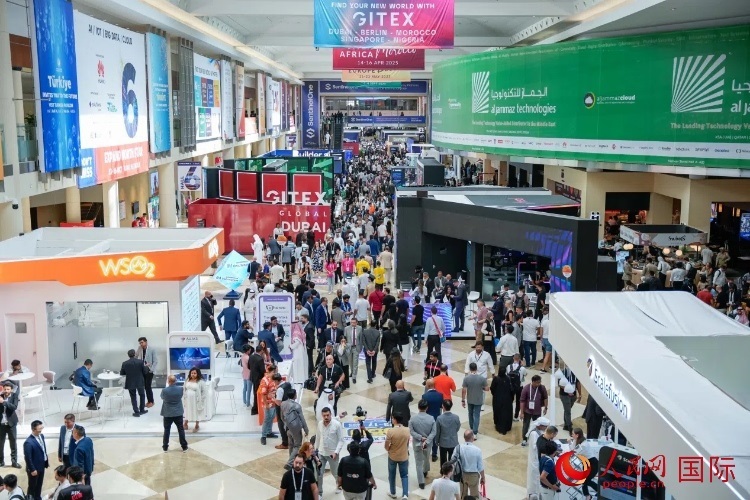 迪拜世界貿(mào)易中心場(chǎng)館內(nèi)一角。人民網(wǎng) 塔里克·易卜拉欣攝