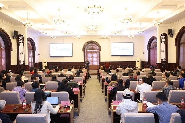 “杰出少年示范數(shù)學(xué)班”開班儀式現(xiàn)場。校方供圖