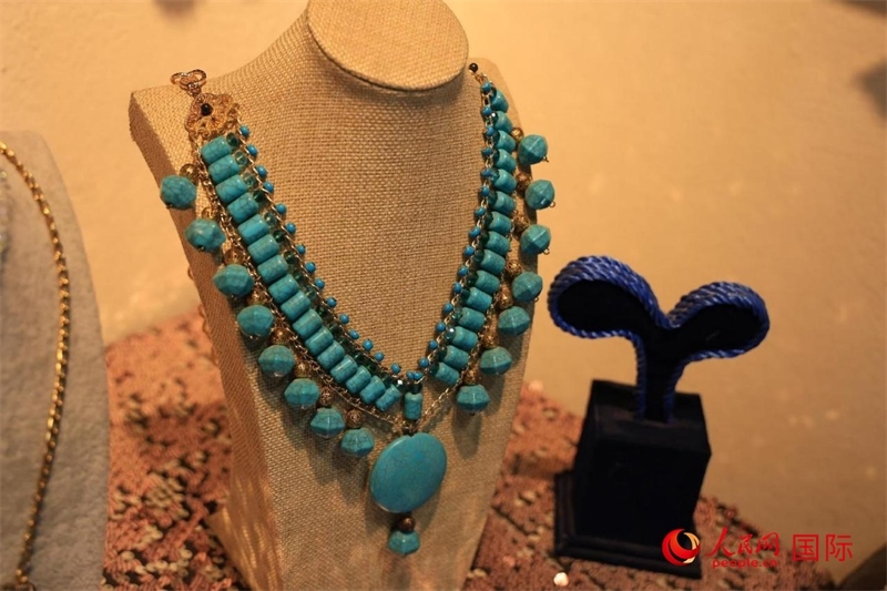 蘇美爾時(shí)期的流行項(xiàng)鏈。 人民網(wǎng)伊納斯·易卜拉欣攝