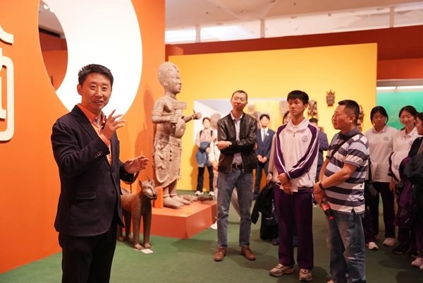 清華附中永豐學(xué)校家校共育活動舉行。校方供圖