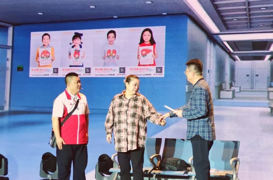 現(xiàn)場表演了由真實故事改編的情景劇。人民網(wǎng)記者 王子鋒攝