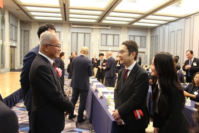 與會嘉賓熱切交流。中國駐福岡總領館供圖